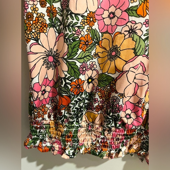 Eclair 70’s Flower Power Inspired Top - Picture 5 of 6